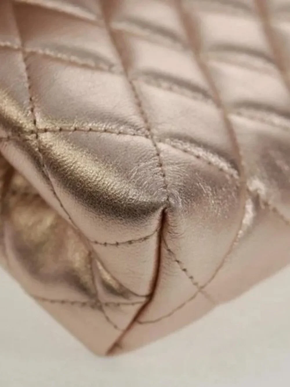 CHANEL Matelasse Pouch Lamb Skin Pink Silver CC Auth 166350SAM